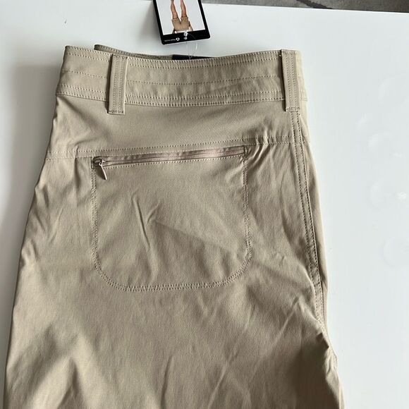 NWT Eddie Bauer Bermuda Short Rolled Hem Tan - Picture 5 of 12